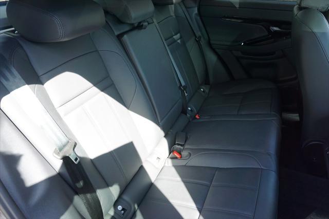 Photo of 2026 Corinthian Bron Land Rover Range Rover Evoque