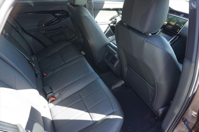 Photo of 2026 Corinthian Bron Land Rover Range Rover Evoque