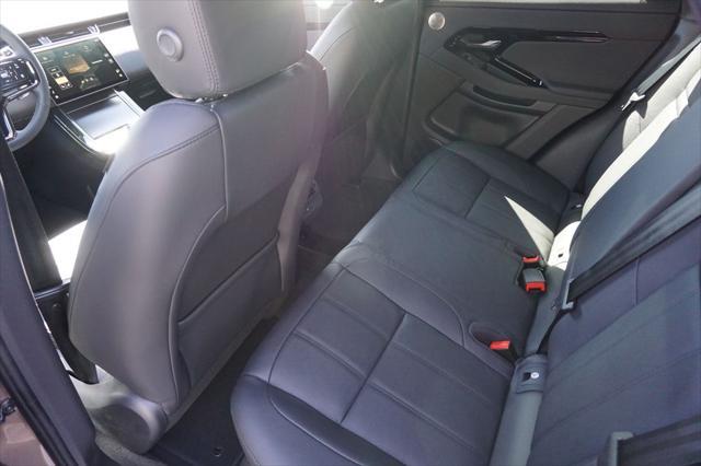 Photo of 2026 Corinthian Bron Land Rover Range Rover Evoque
