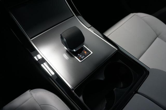 Photo of 2026 Varesine Land Rover Range Rover Velar