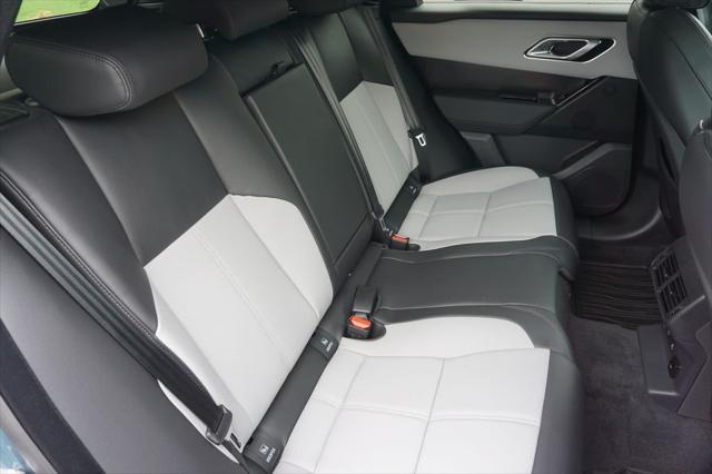 Photo of 2026 Giola Green Metallic Land Rover Range Rover Velar