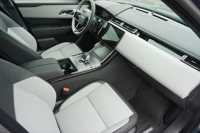 Photo of 2026 Giola Green Metallic Land Rover Range Rover Velar