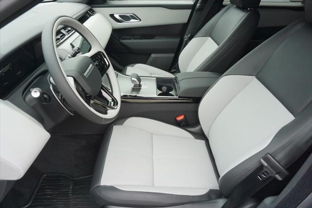 Photo of 2026 Giola Green Metallic Land Rover Range Rover Velar