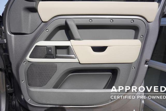 Photo of 2024 Gray Land Rover Defender