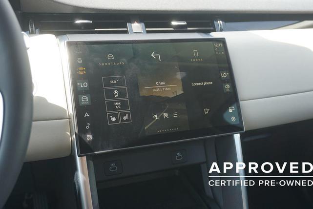 Photo of 2024 Fuji White Land Rover Discovery Sport