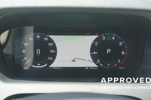 Photo of 2024 Fuji White Land Rover Discovery Sport