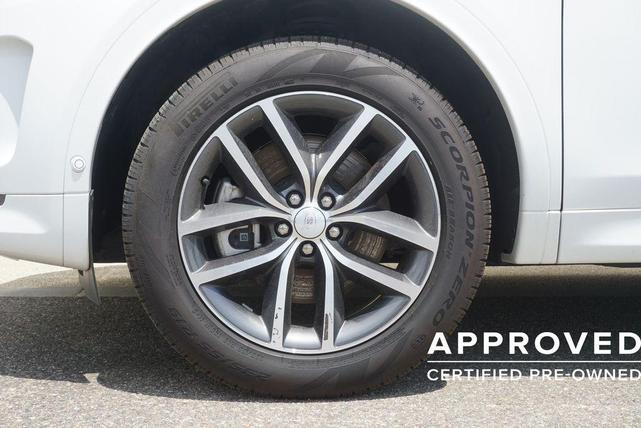 Photo of 2024 Fuji White Land Rover Discovery Sport