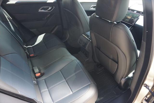 Photo of 2026 Batumi Gold Premium Metallic Land Rover Range Rover Velar