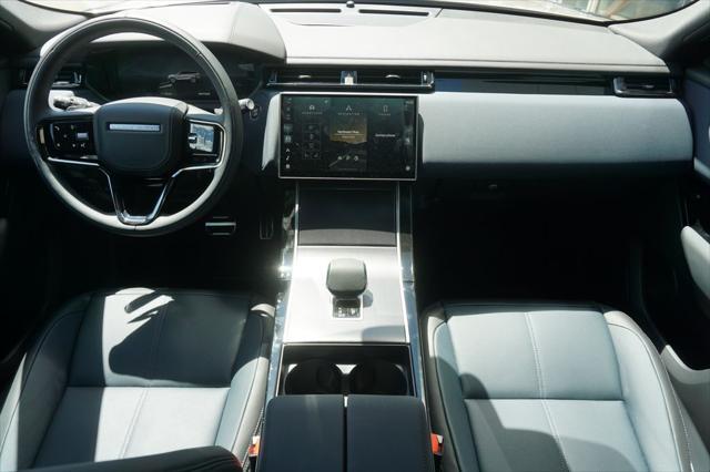 Photo of 2026 Batumi Gold Premium Metallic Land Rover Range Rover Velar