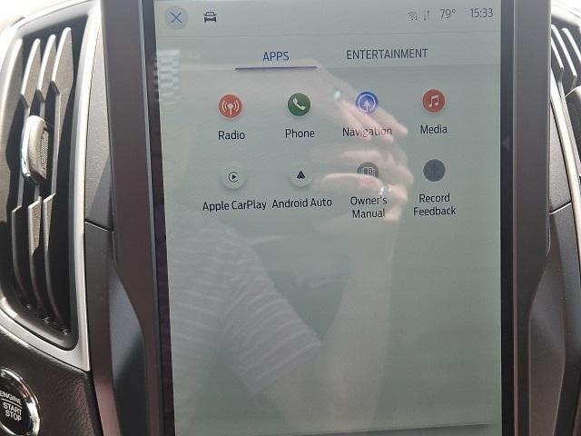 Photo of 2024 Black Metallic Ford Edge