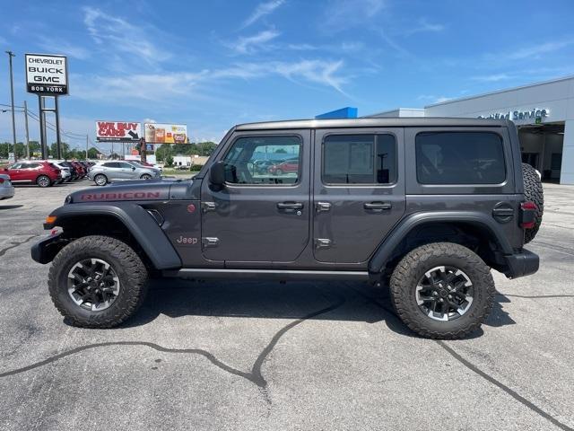 Photo of 2025 Granite Crystal Clearcoat Metallic Jeep Wrangler