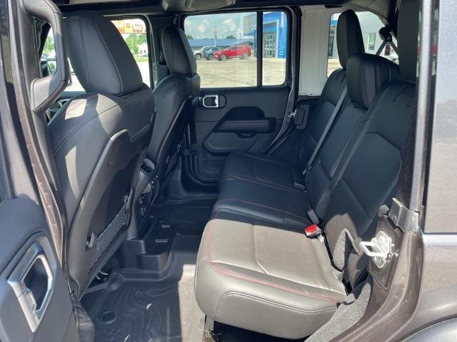 Photo of 2025 Granite Crystal Clearcoat Metallic Jeep Wrangler