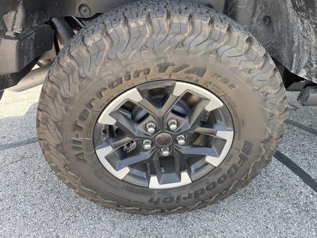 Photo of 2025 Granite Crystal Clearcoat Metallic Jeep Wrangler