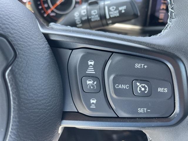 Photo of 2025 Granite Crystal Clearcoat Metallic Jeep Wrangler