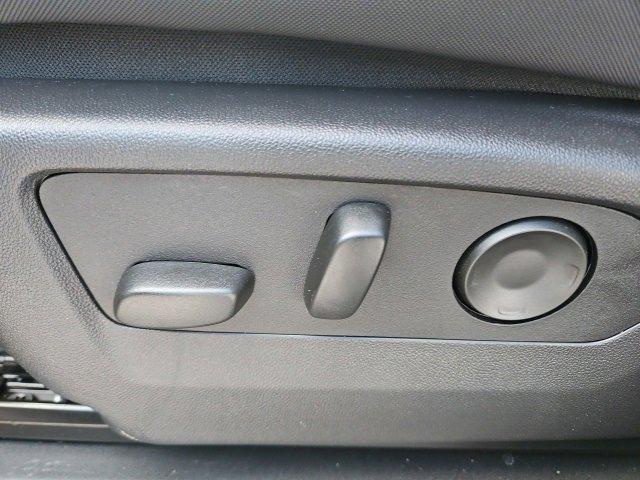 Photo of 2025 Blue GMC HUMMER EV SUV