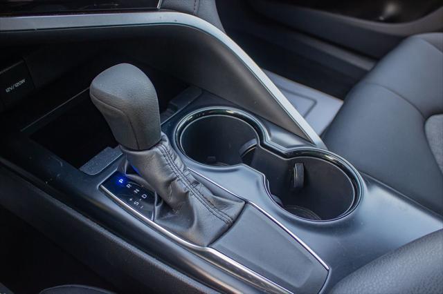 Photo of 2018 Blue Crush Metallic Toyota Camry