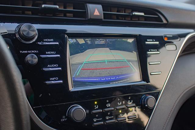 Photo of 2018 Blue Crush Metallic Toyota Camry