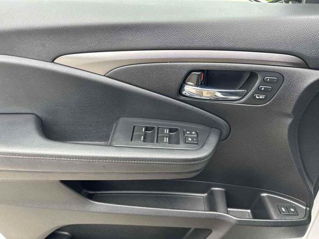 Photo of 2021 Platinum White Pearl Honda Pilot