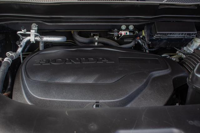 Photo of 2022 Crystal Black Pearl Honda Pilot
