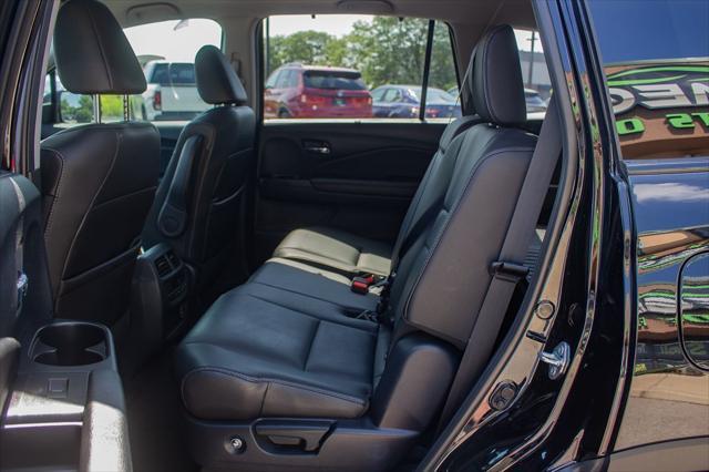 Photo of 2022 Crystal Black Pearl Honda Pilot