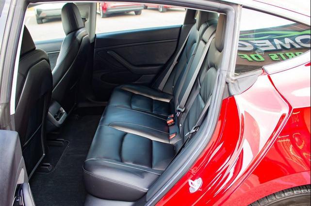 Photo of 2018 Red Multi-Coat Tesla Model 3