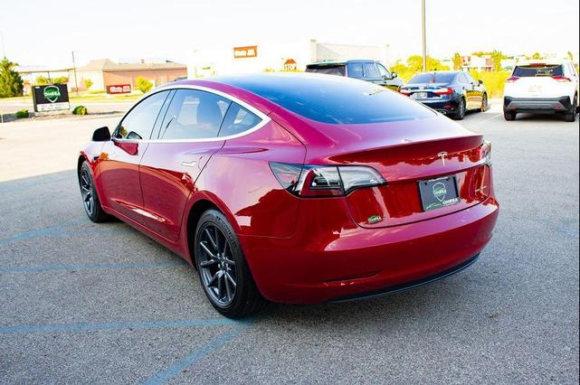 Photo of 2018 Red Multi-Coat Tesla Model 3
