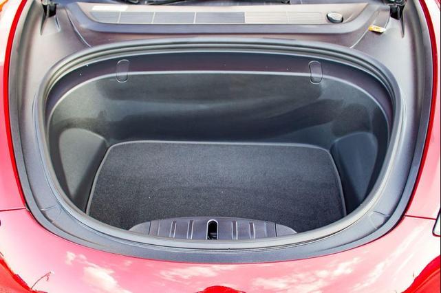 Photo of 2018 Red Multi-Coat Tesla Model 3