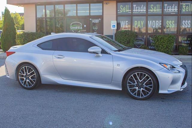 Photo of 2017 Silver Lining Metallic Lexus RC 350