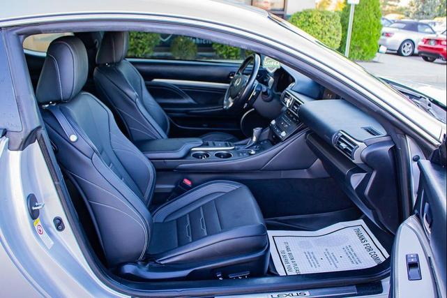 Photo of 2017 Silver Lining Metallic Lexus RC 350