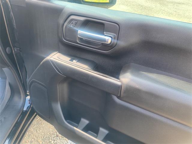 Photo of 2023 Onyx Black GMC Sierra 2500
