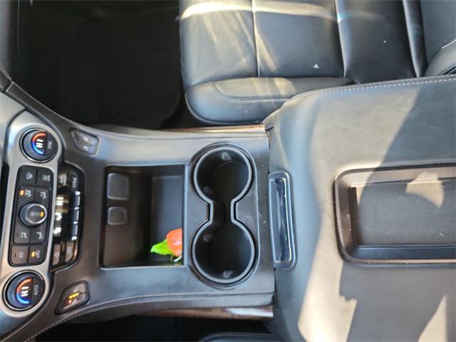 Photo of 2015 Silver Ice Metallic Chevrolet Tahoe