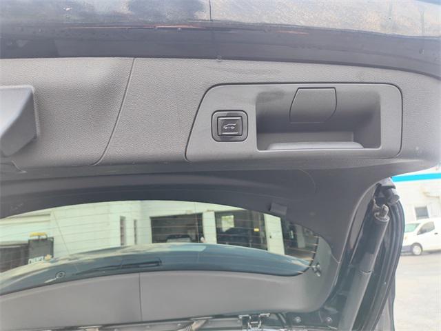 Photo of 2022 Ebony Twilight Metallic Buick Envision
