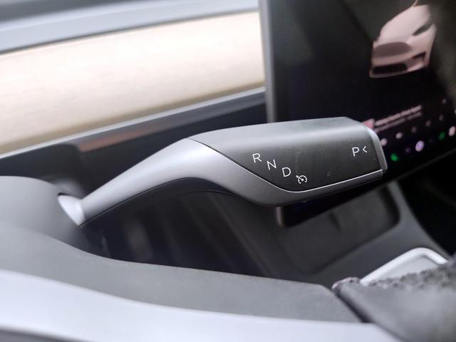 Photo of 2023 White Tesla Model Y