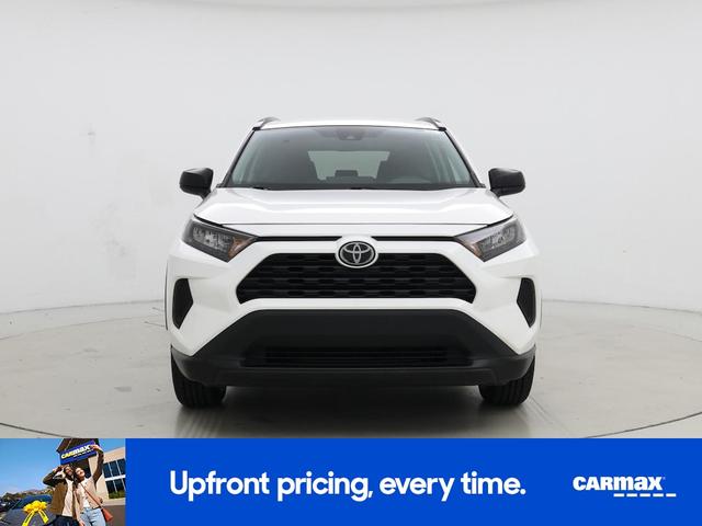 Photo of 2019 White Toyota RAV4
