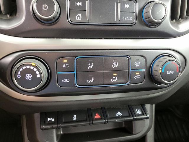 Photo of 2022 White Chevrolet Colorado