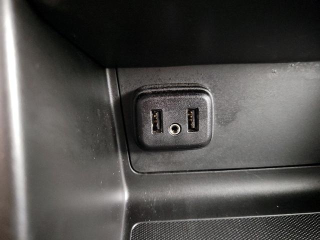 Photo of 2022 White Chevrolet Colorado