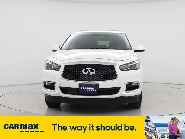 Photo of 2017 White INFINITI QX60