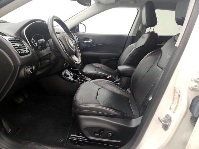 Photo of 2021 White Jeep Compass