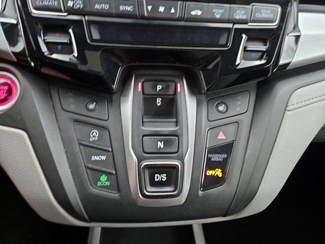 Photo of 2020 Gray Honda Odyssey