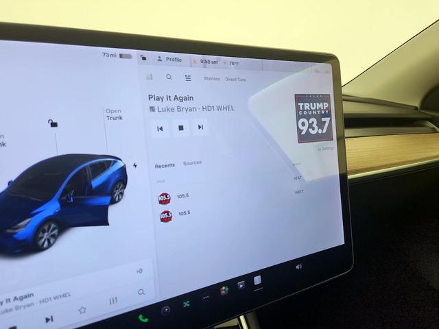 Photo of 2021 White Tesla Model Y