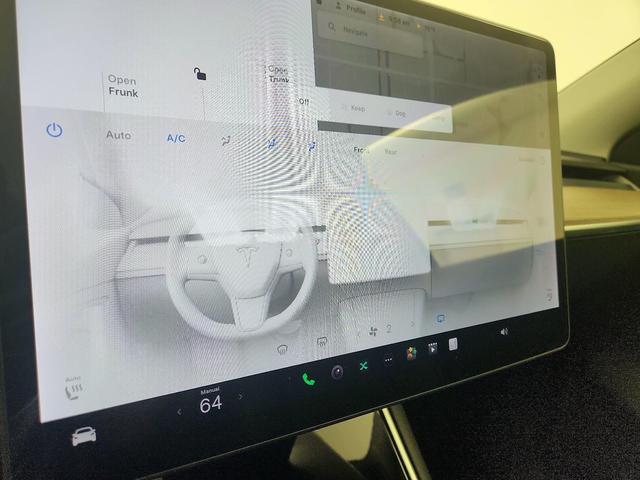 Photo of 2021 White Tesla Model Y