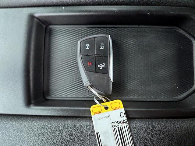 Photo of 2022 White Chevrolet Silverado 1500