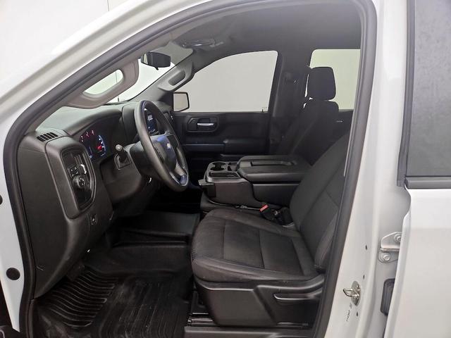 Photo of 2022 White Chevrolet Silverado 1500