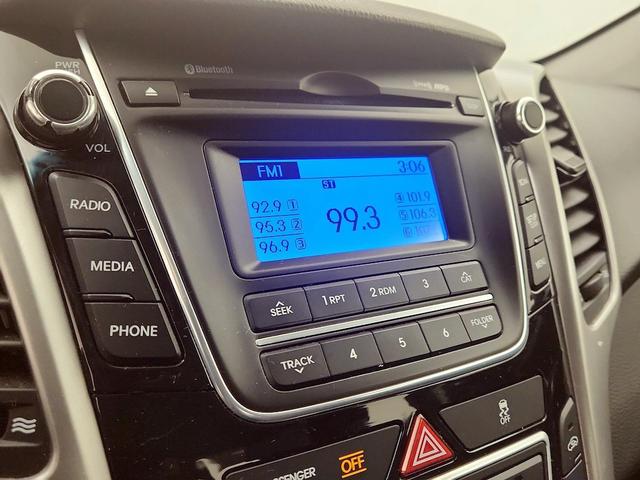 Photo of 2016 Blue Hyundai ELANTRA