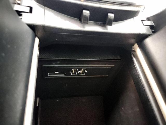 Photo of 2018 Silver Mercedes-Benz GLC 300