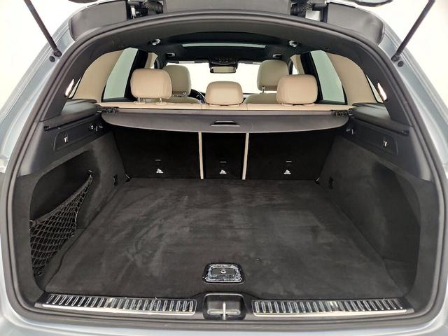 Photo of 2018 Silver Mercedes-Benz GLC 300