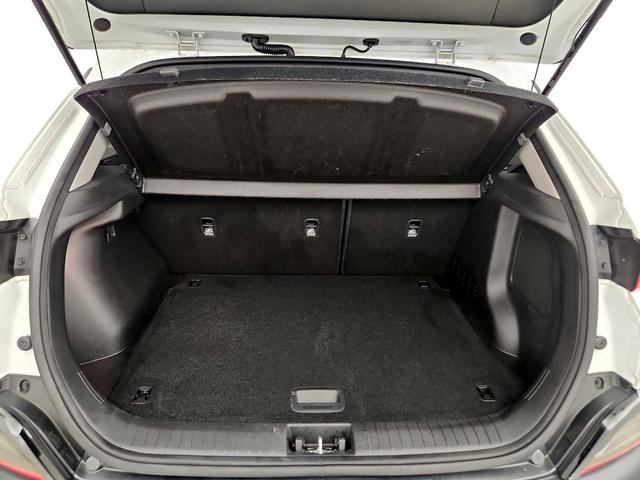 Photo of 2022 White Hyundai KONA