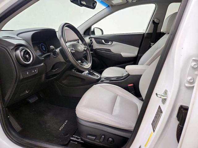 Photo of 2022 White Hyundai KONA
