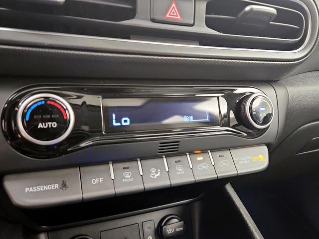 Photo of 2022 White Hyundai KONA