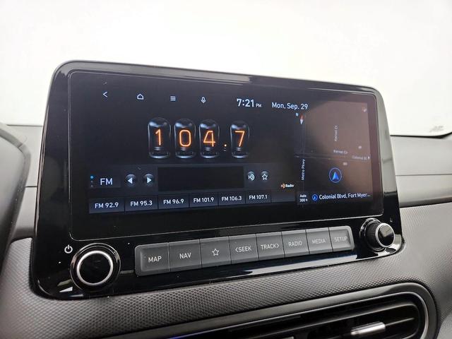 Photo of 2022 White Hyundai KONA